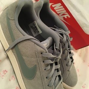 Never Worn Women’s Nike Court Royale Suede